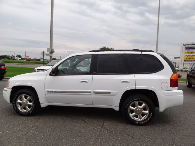 GMC Envoy 2002 photo 2