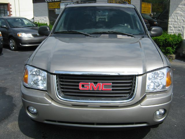 GMC Envoy 2002 photo 2