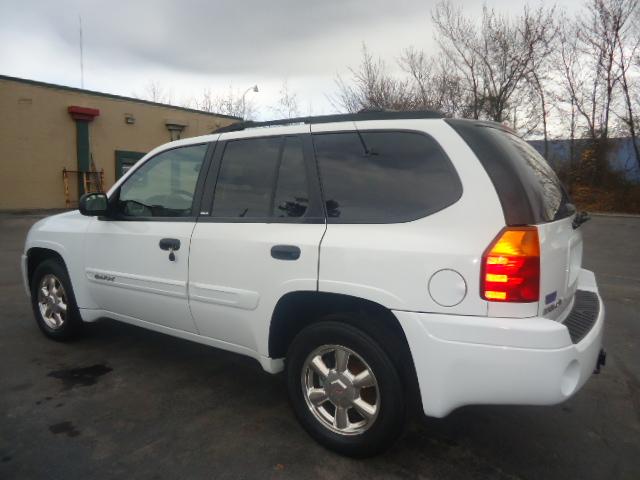 GMC Envoy 2002 photo 1