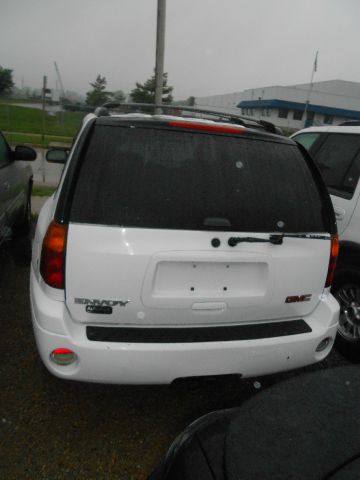 GMC Envoy 2002 photo 3