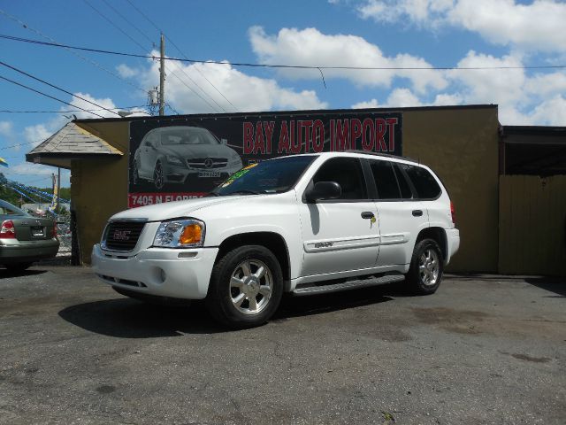 GMC Envoy 2002 photo 1