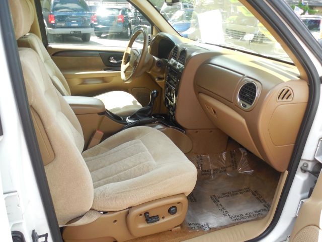 GMC Envoy 2002 photo 2