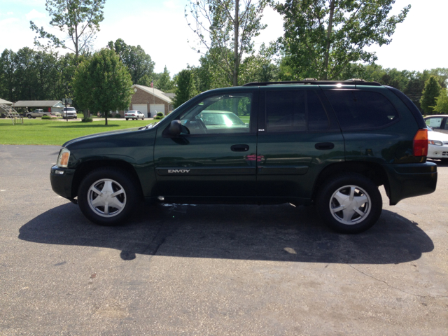 GMC Envoy 2002 photo 1