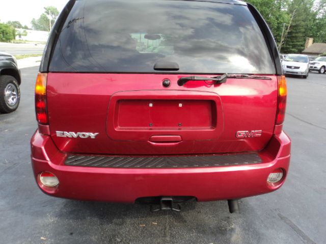 GMC Envoy 2002 photo 9