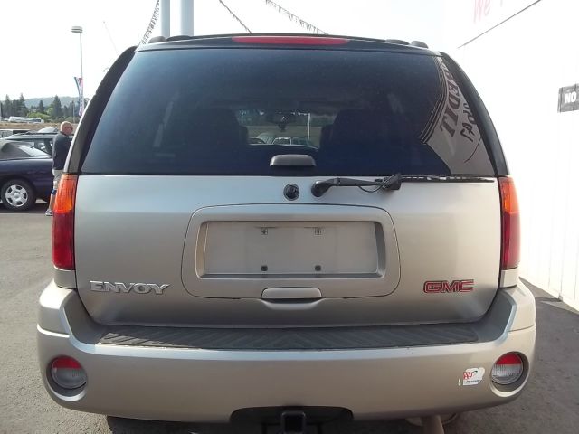 GMC Envoy 4x4 Crew Cab LE SUV