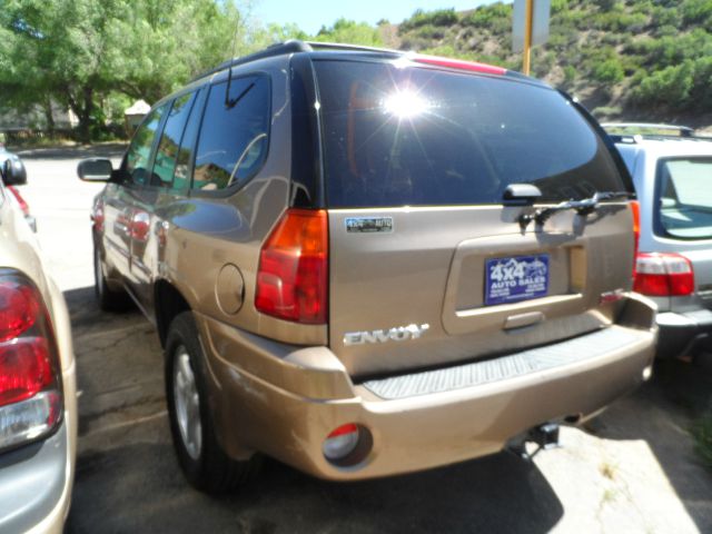 GMC Envoy 2002 photo 2