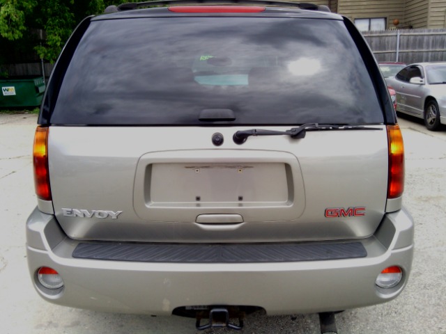 GMC Envoy 2002 photo 1