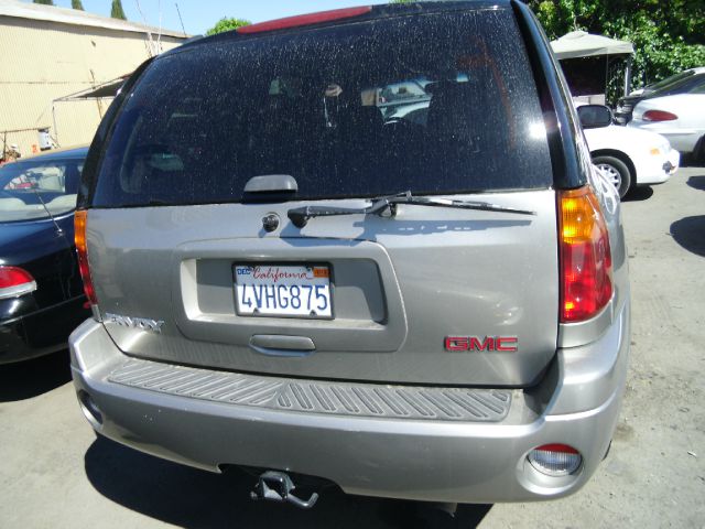 GMC Envoy 2002 photo 8