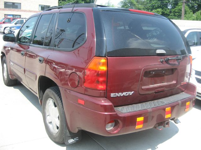 GMC Envoy 4x4 Crew Cab LE SUV