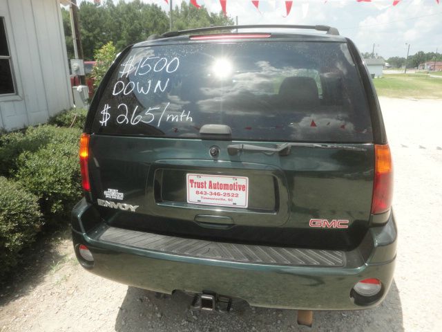 GMC Envoy 2002 photo 2