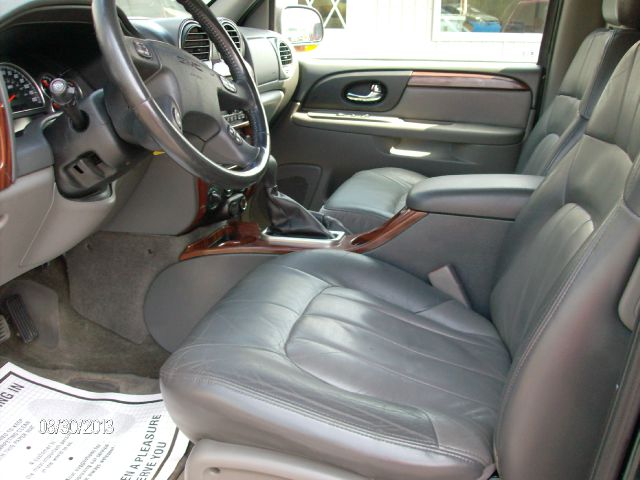 GMC Envoy 2002 photo 2