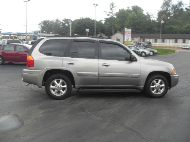 GMC Envoy Wagon SE SUV