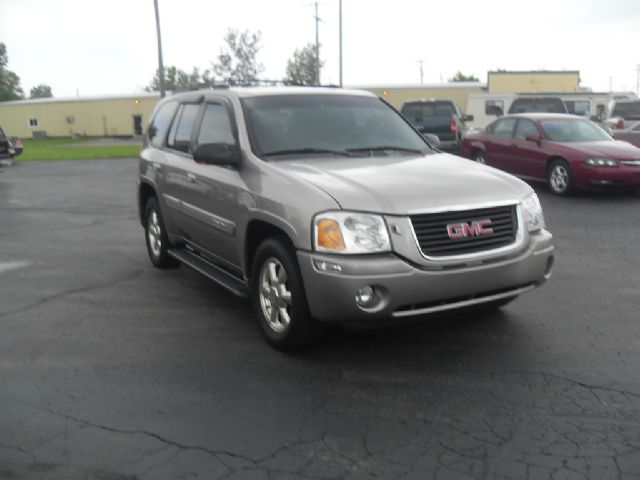 GMC Envoy 2002 photo 1