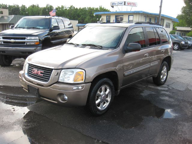 GMC Envoy 2002 photo 1