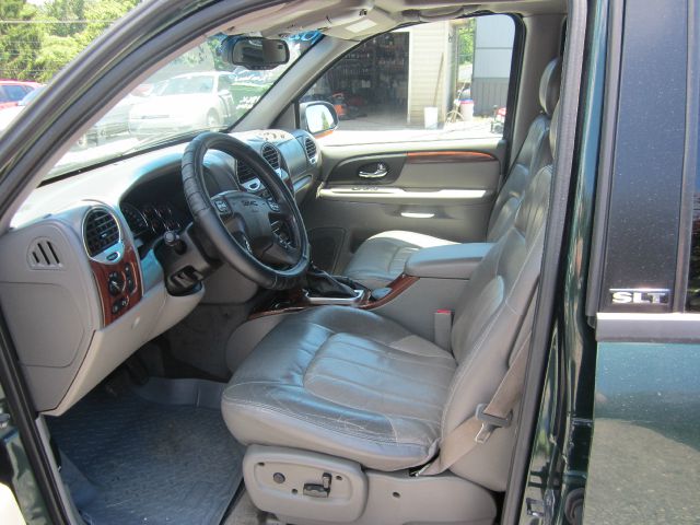 GMC Envoy 2002 photo 2