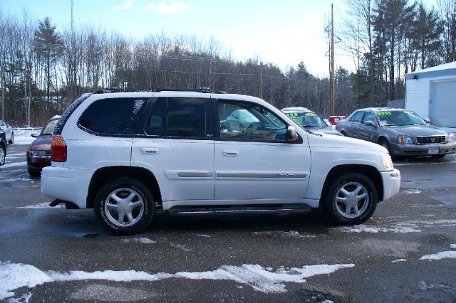 GMC Envoy 2002 photo 1