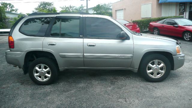 GMC Envoy 2002 photo 3