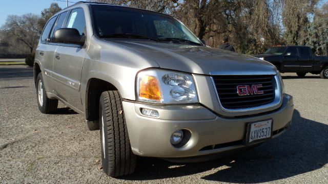 GMC Envoy 2002 photo 1