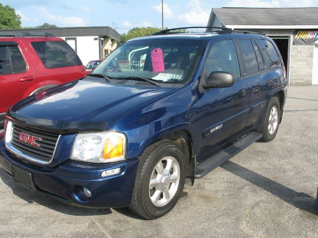 GMC Envoy 2002 photo 2