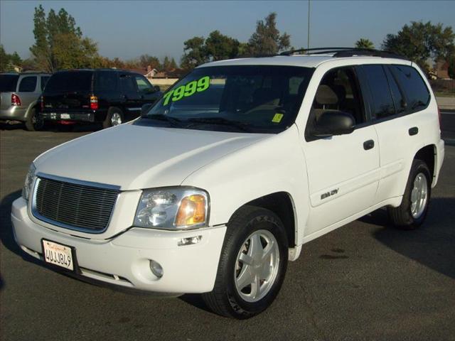 GMC Envoy 2002 photo 2