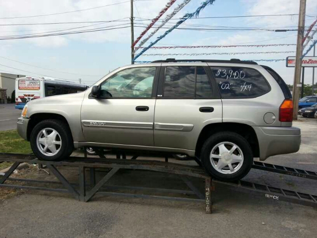 GMC Envoy 2002 photo 1