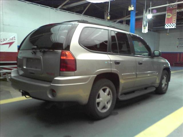 GMC Envoy 2002 photo 1