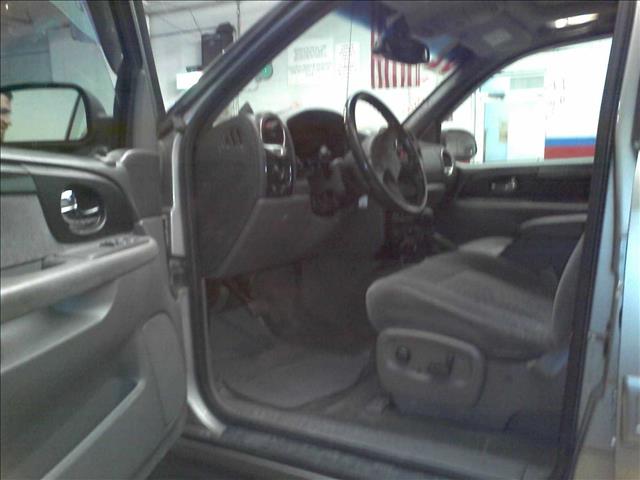 GMC Envoy 2002 photo 3