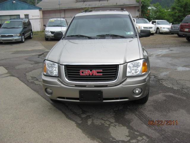 GMC Envoy 2003 photo 2