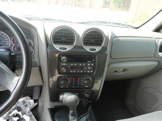 GMC Envoy 2003 photo 4