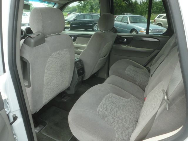 GMC Envoy 2003 photo 21