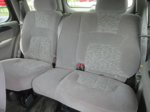 GMC Envoy 2003 photo 3