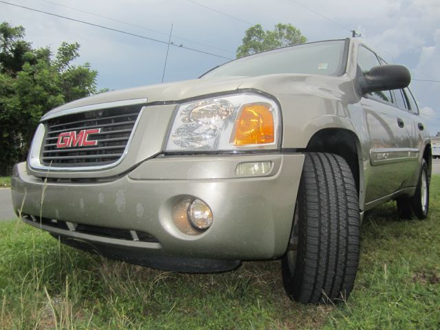 GMC Envoy 2003 photo 1