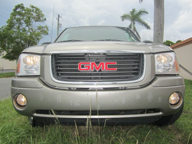 GMC Envoy 2003 photo 3