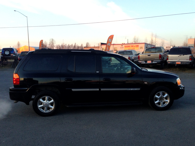 GMC Envoy 2003 photo 1