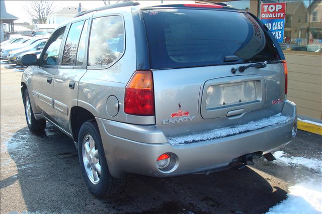 GMC Envoy 2003 photo 1