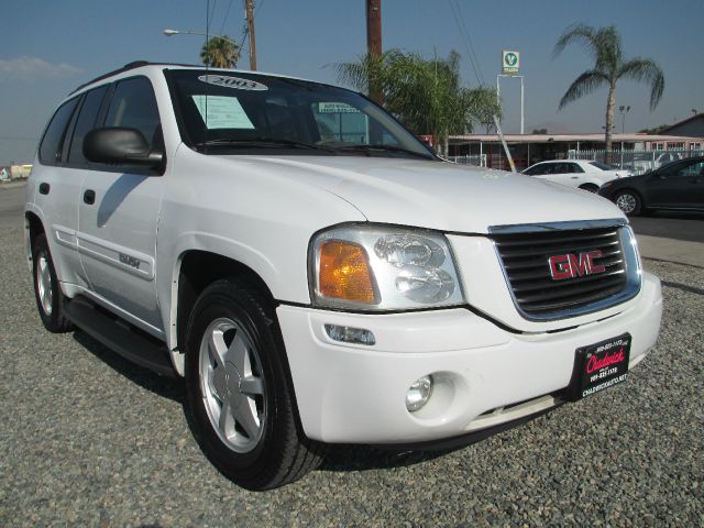 GMC Envoy 2003 photo 8