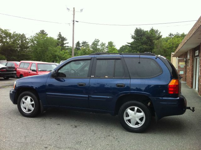 GMC Envoy 2003 photo 1