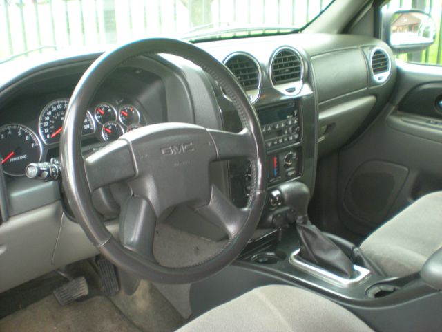 GMC Envoy 2003 photo 3