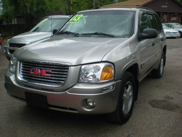 GMC Envoy 2003 photo 4