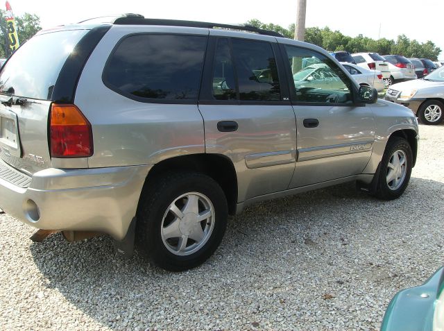 GMC Envoy 4x4 Crew Cab LE SUV