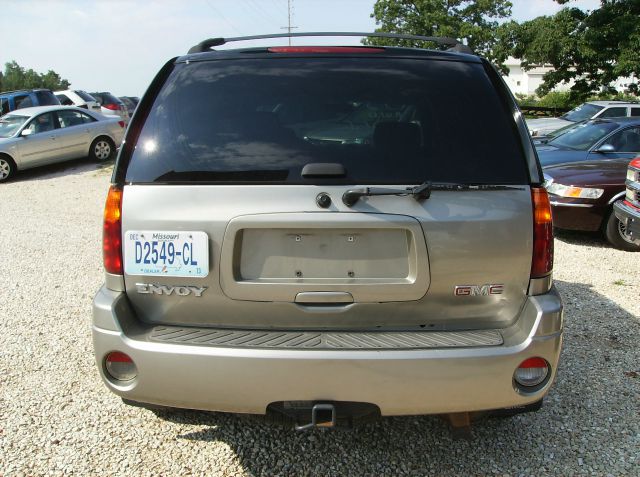 GMC Envoy 2003 photo 3