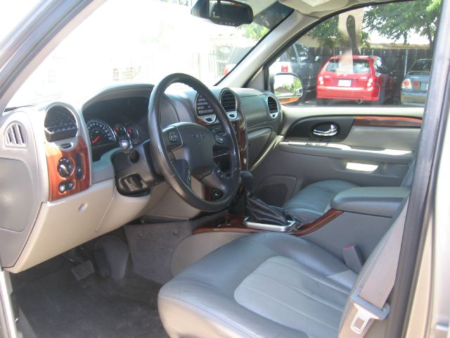 GMC Envoy 2003 photo 2