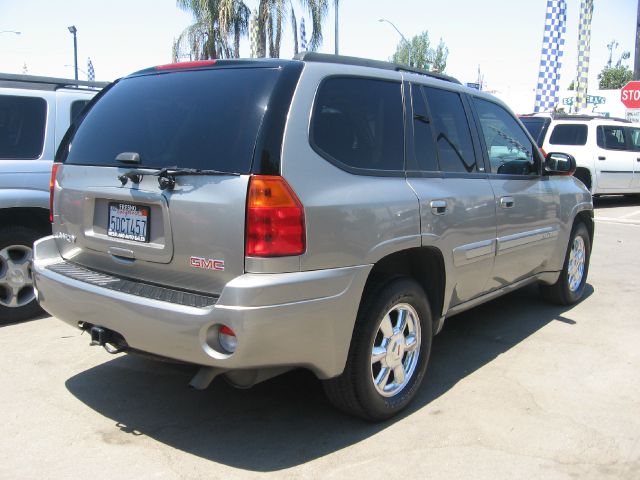 GMC Envoy 2003 photo 8