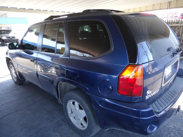 GMC Envoy 2003 photo 1