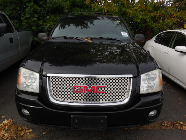 GMC Envoy 2003 photo 1