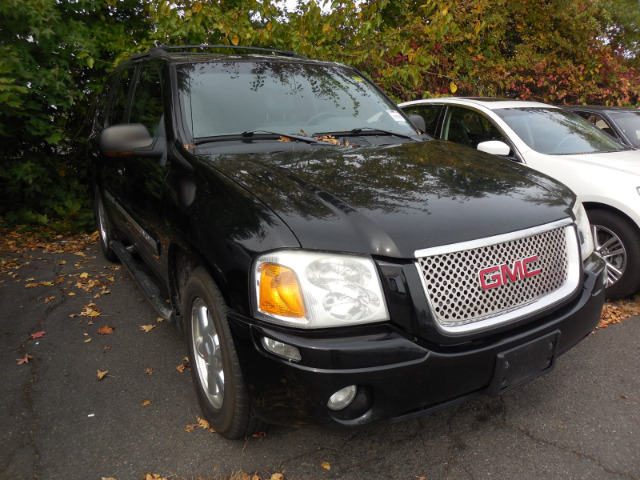 GMC Envoy 2003 photo 2