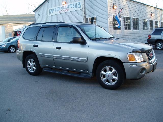 GMC Envoy 2003 photo 1