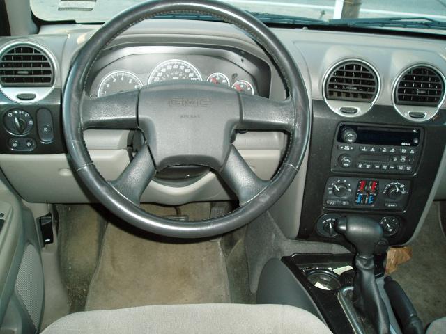 GMC Envoy 2003 photo 5