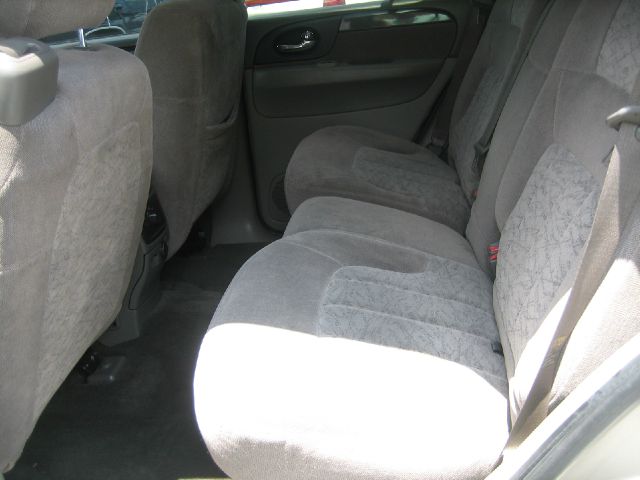 GMC Envoy 2003 photo 12