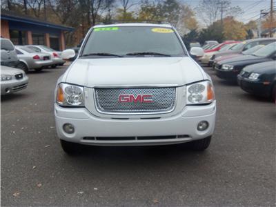 GMC Envoy 2003 photo 2